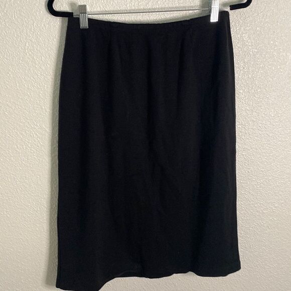 Clio Dresses & Skirts - Clio Pieties- black classic skirt- 14P